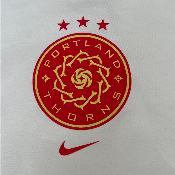 Nike Portland Thorns FC Women's Oversized Crop Sweatshirt Pullover - Picture 4 of 10